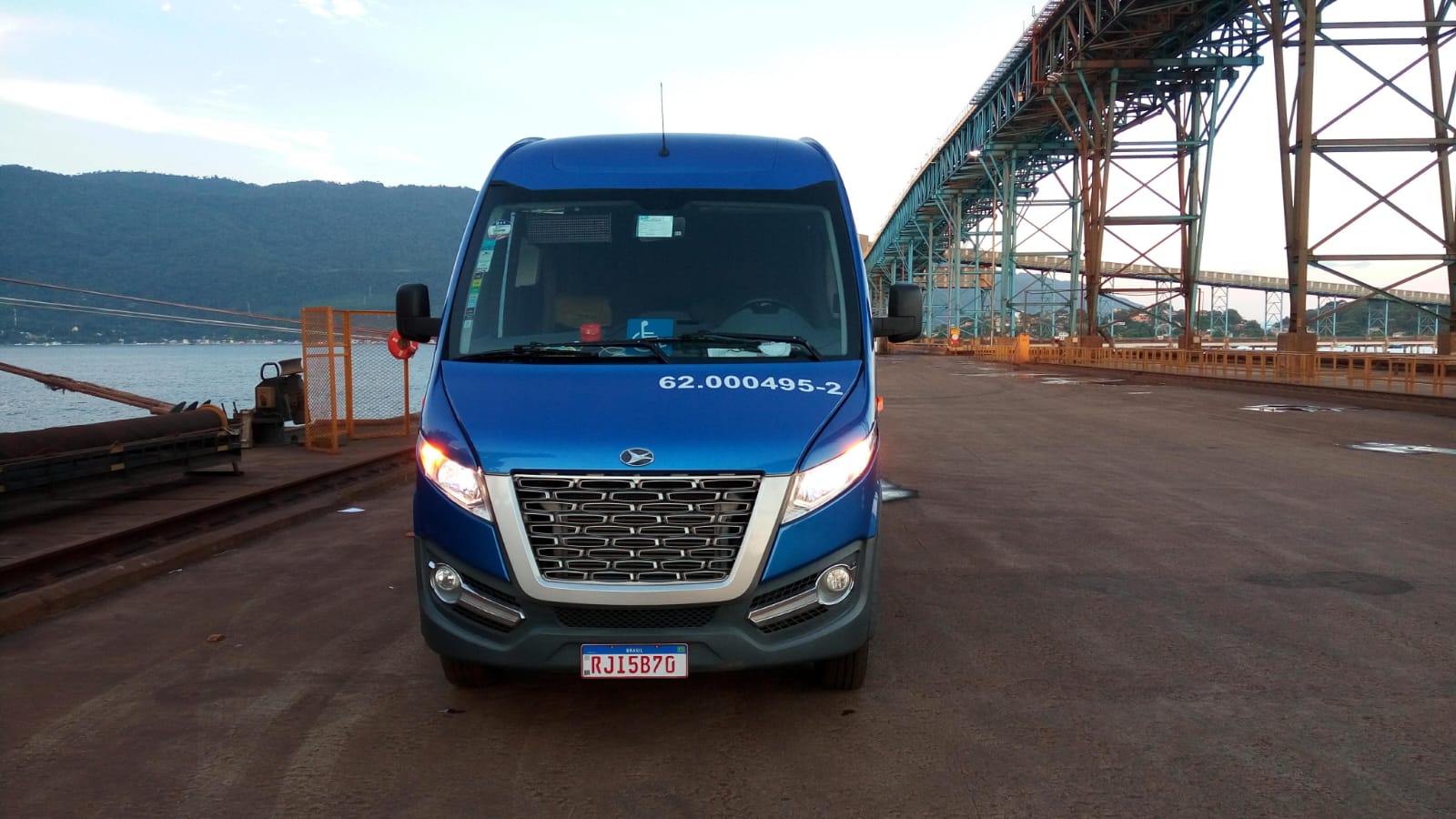 aluguel de micro-ônibus e van